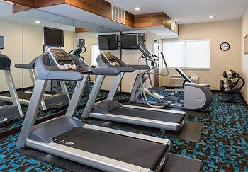 Fairfield & Hotel 3*