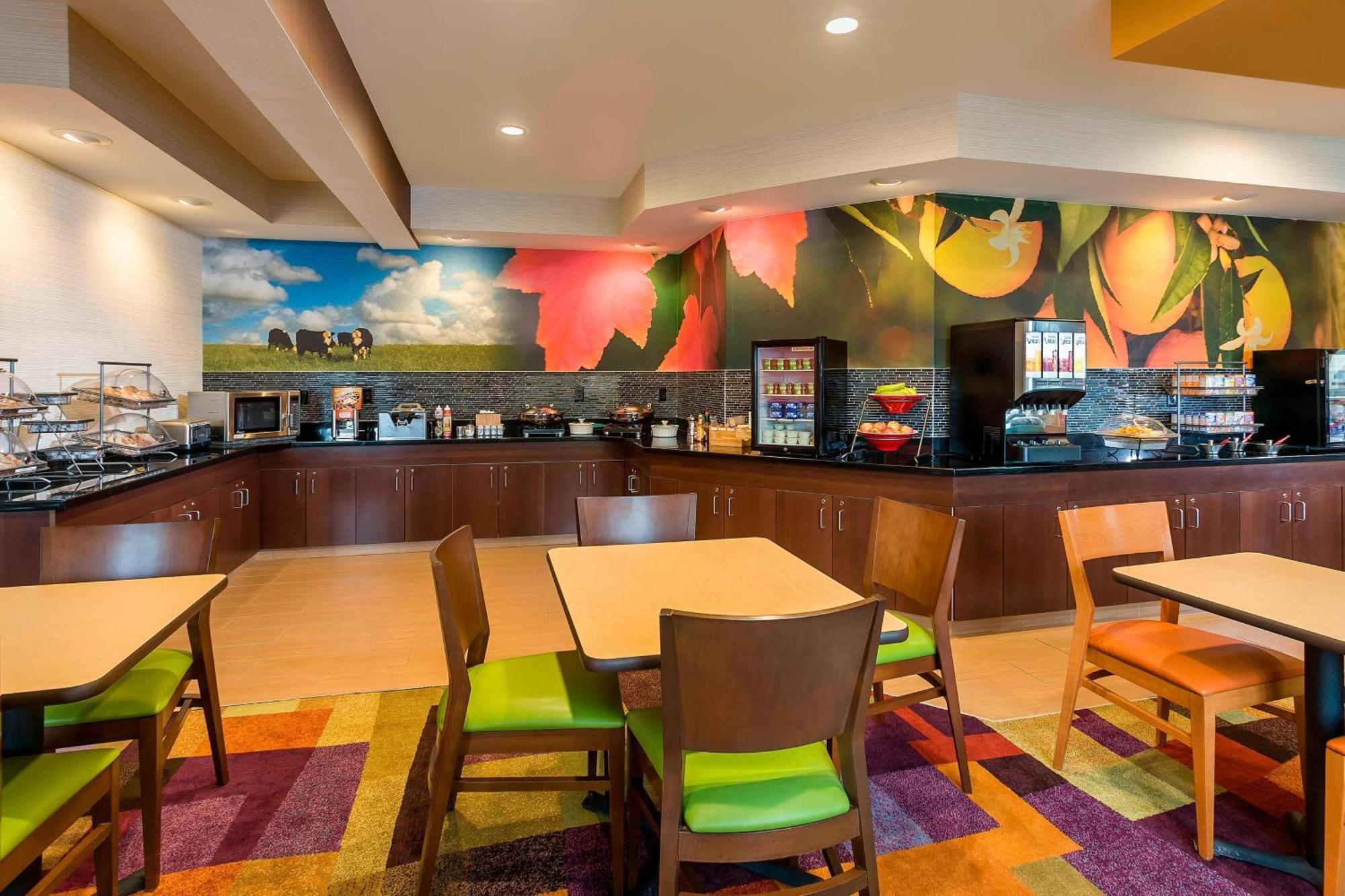 Fairfield & Hotel