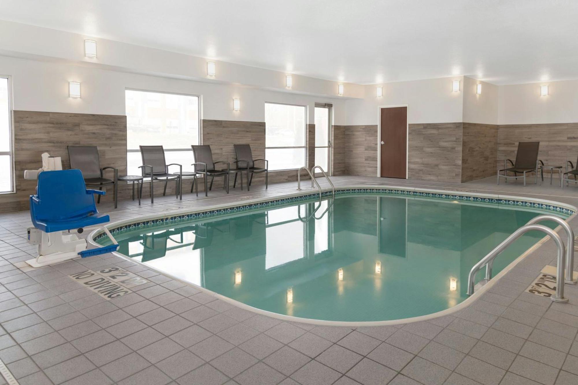 Fairfield & Hotel 3*