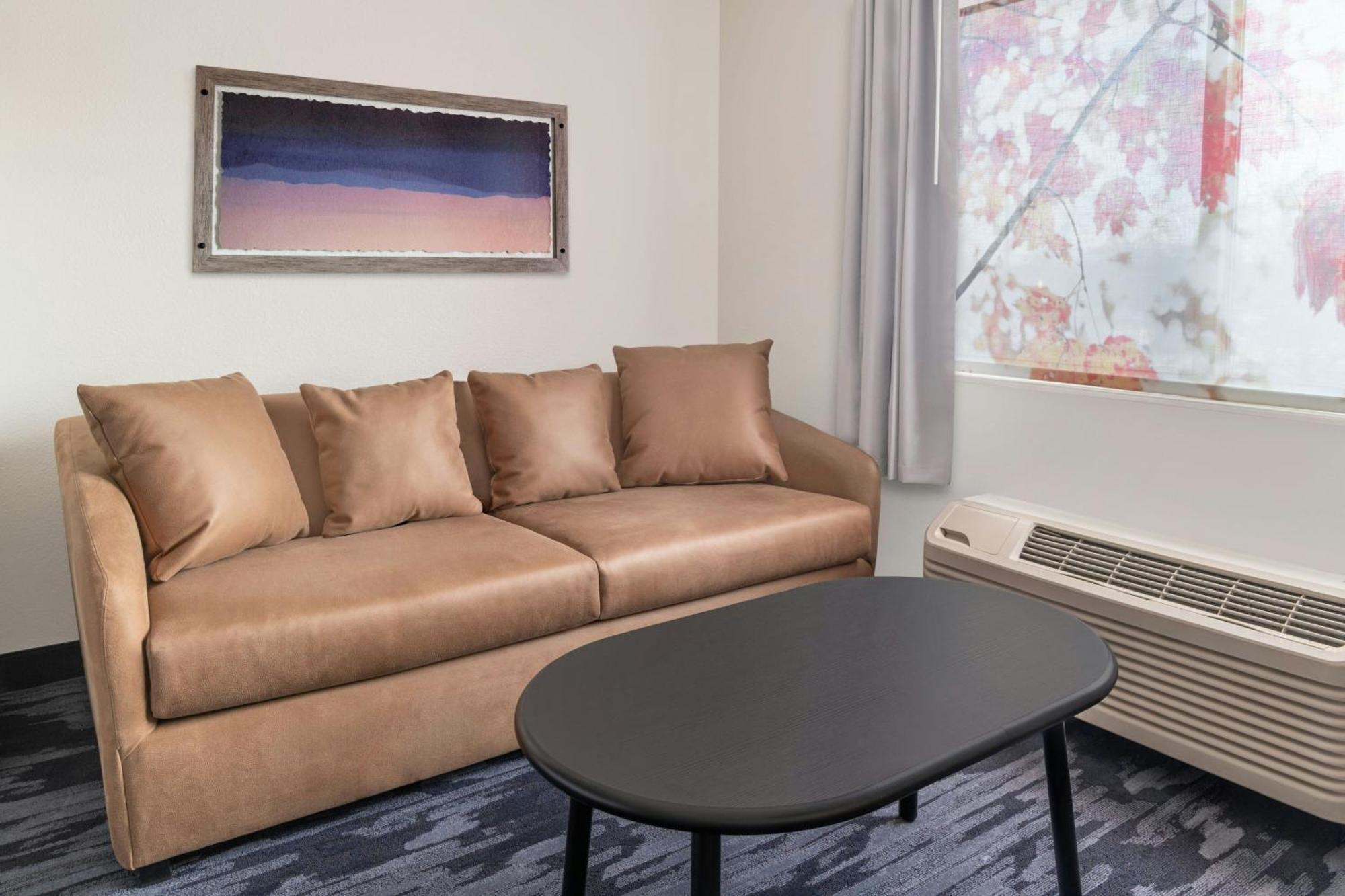 Hotel Fairfield & 3*