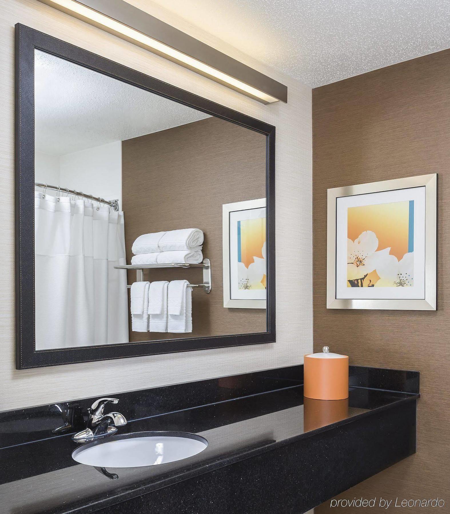 Hotel Fairfield &